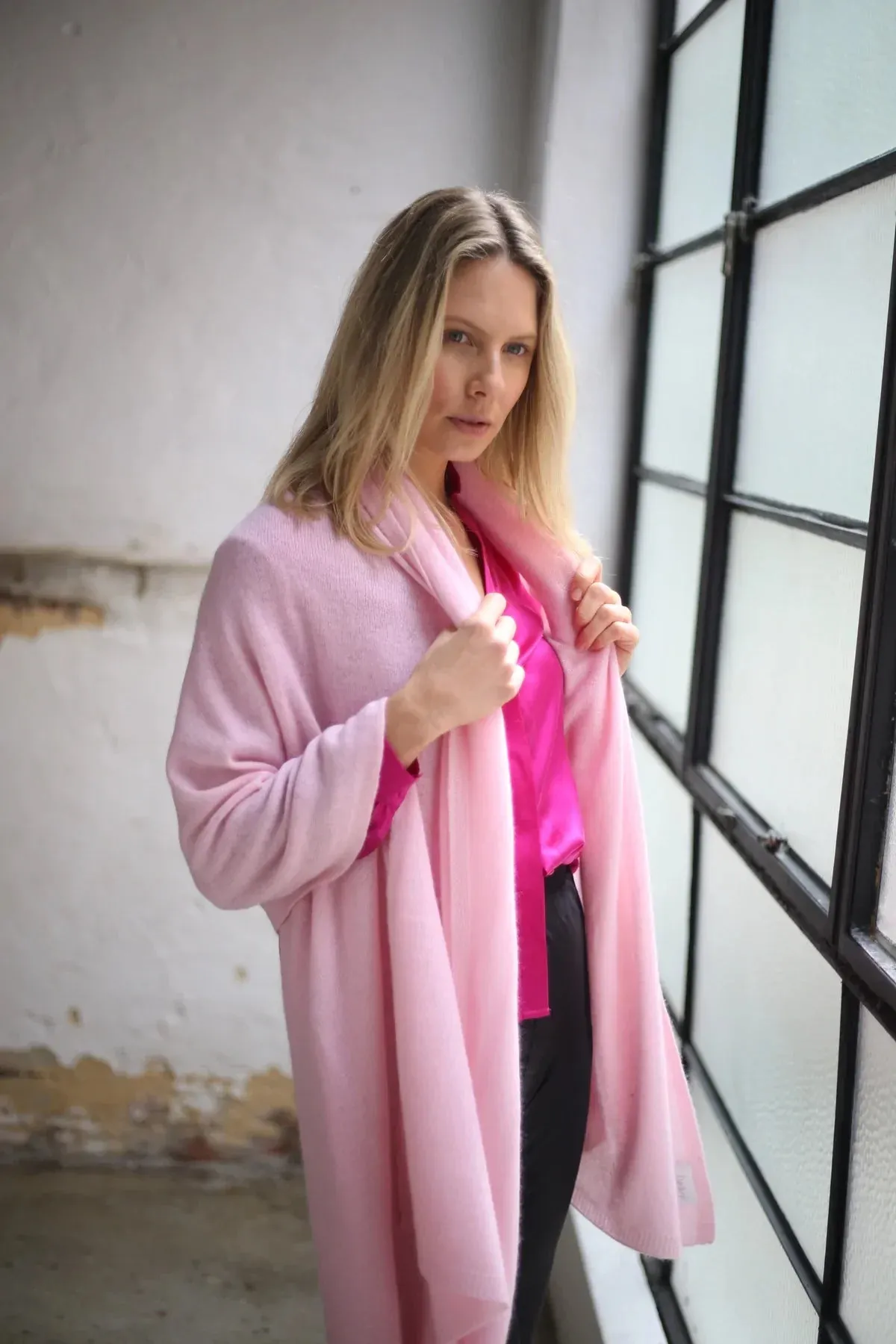 AMA Cashmere Wrap | Ballet Pink