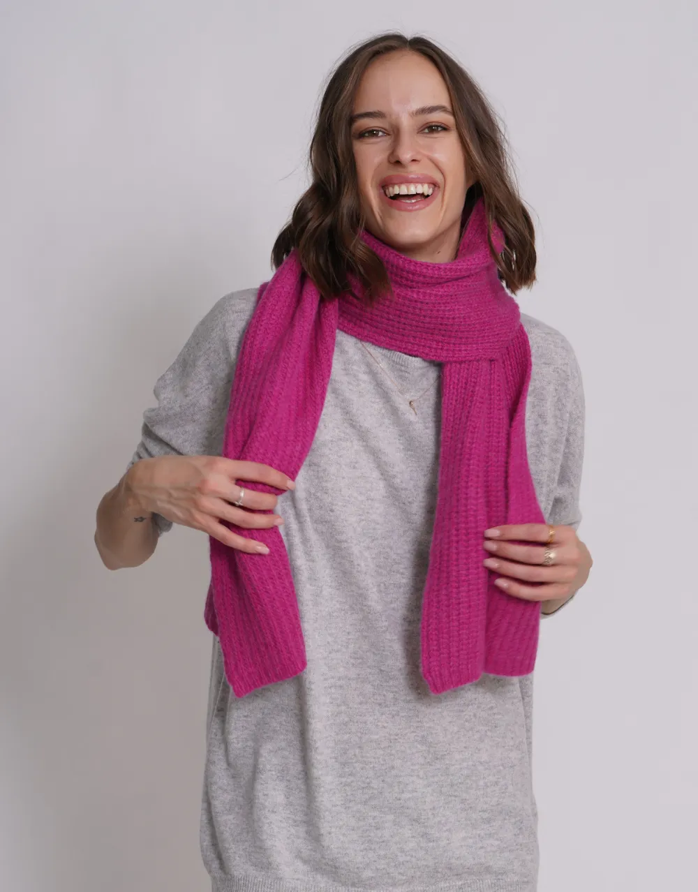 Bomber Scarf in Berry