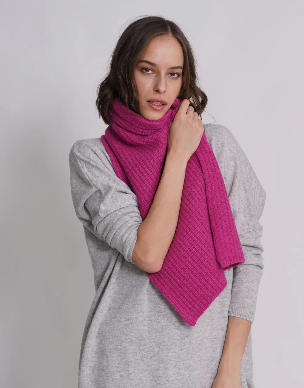 Bomber Scarf in Berry