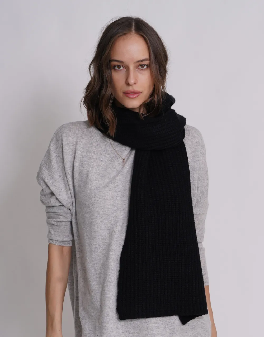 Bomber Scarf in Black